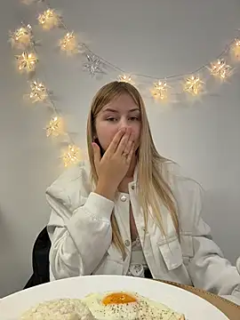 RossyMood Adlı Modelin Canlı XXX Sohbeti