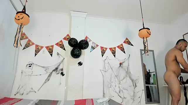 rickyfriki Adlı Modelin Canlı XXX Sohbeti