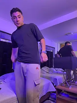 MR_MUSCLE élő XXX-chatje