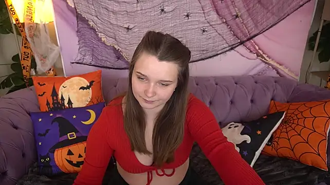 MagicPeachh_ Adlı Modelin Canlı XXX Sohbeti