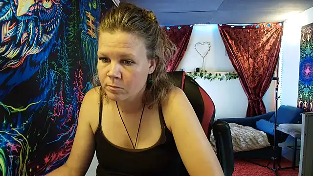 CallMeMaria live XXX chat