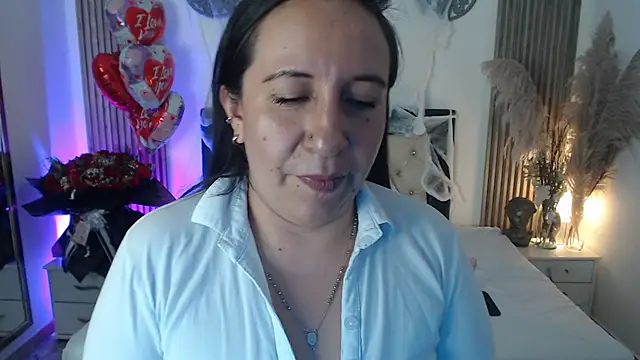 แชท XXX สดของ RoxyWilde