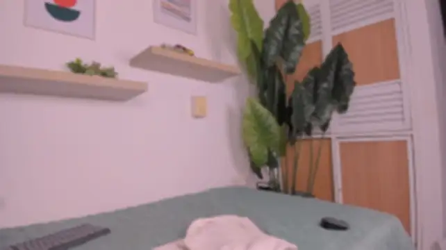XXX chat uživo modela tiny_isawii