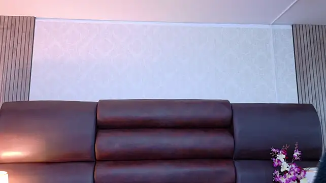 دردشة LaylaaDoll الجنسية المباشرة