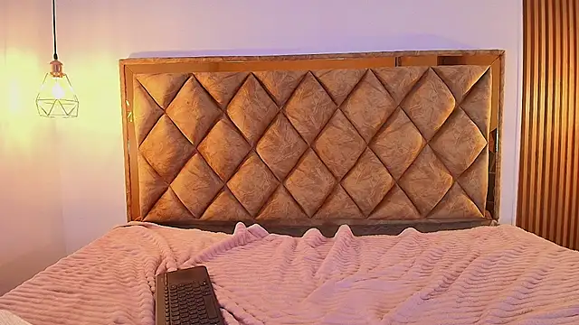 LunaVs Adlı Modelin Canlı XXX Sohbeti