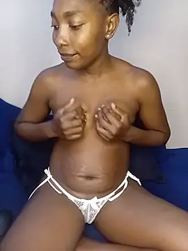 holipot78's Live XXX Chat