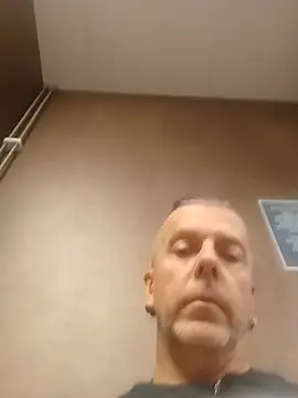 SHARPSkinhead Adlı Modelin Canlı XXX Sohbeti