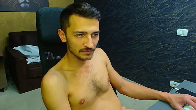 HayesNova's Webcam Show