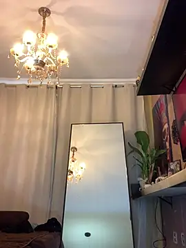 Tamiriscastro Adlı Modelin Canlı XXX Sohbeti
