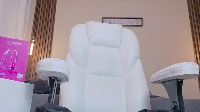 tanner-hard_ Chat XXX live