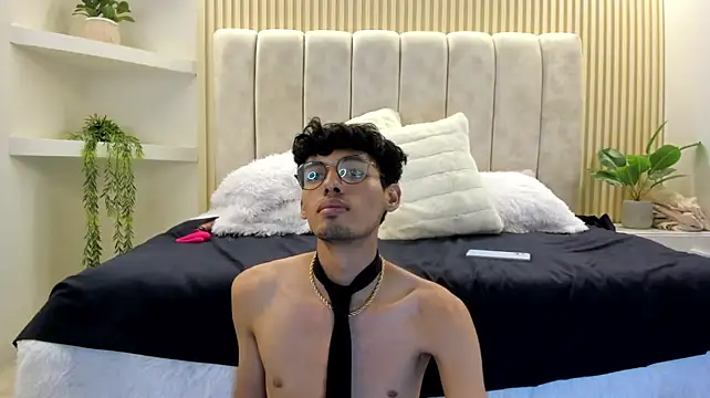Ethan_Kay লাইভ XXX চ্যাট