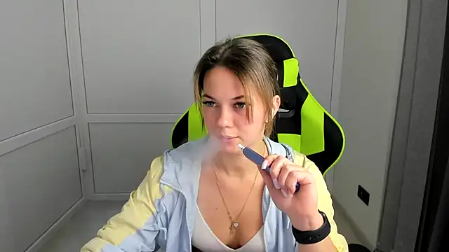 TessaSpring – Naživo XXX chat