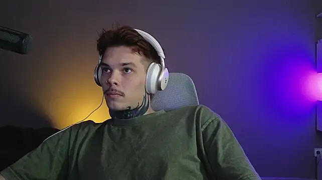 XXX chat uživo modela DENIS_HERE