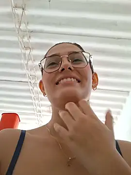 Ary-18's Live XXX Chat