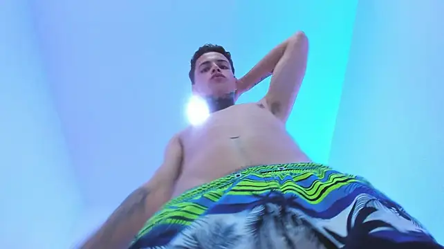 Chat XXX ao vivo de thekingcockboy