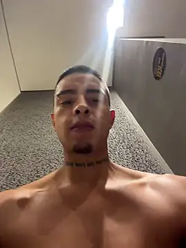 willclayy Chat XXX in diretta