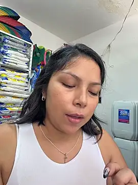 ISABELLA__LUNA's Live XXX Chat