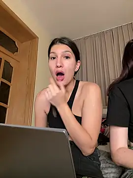 RussianGirls_のライブXXXチャット