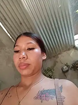 Rous-squir's Live XXX Chat
