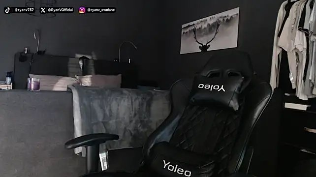 OnlyRyanOf Chat XXX in diretta
