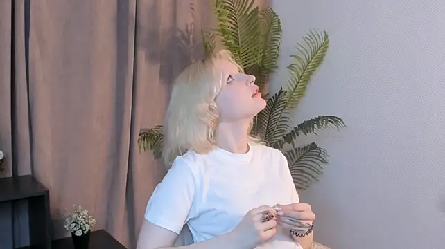 RaymondMartineze's Live XXX Chat