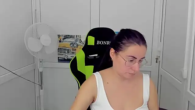 ChloeVibee Live XXX-chat