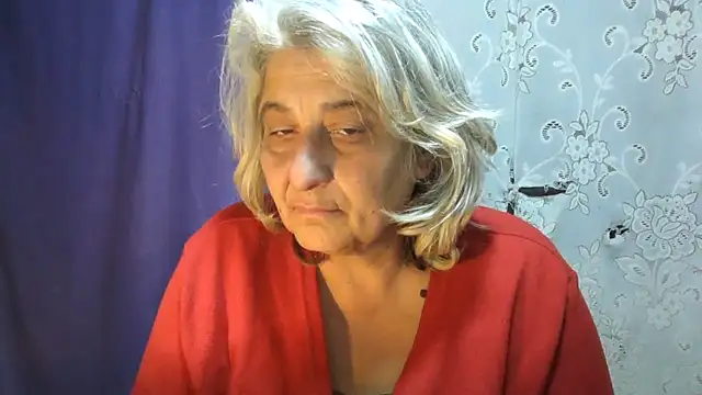 ExquisiteMature XXX чат на живо