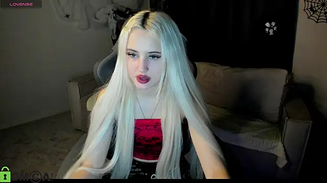 LaslyAngel Chat XXX in diretta