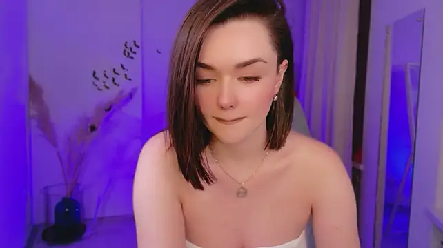 Chatroom XXX en direct de AvaFlower