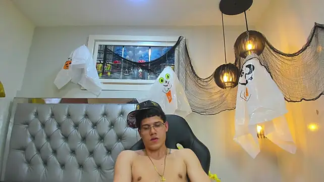 luca_white élő XXX-chatje