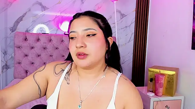 Emma_monserrat Live XXX-Chat