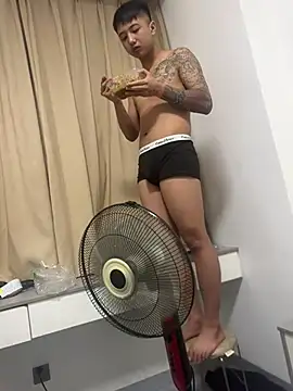 hy-888006 – webcam-show