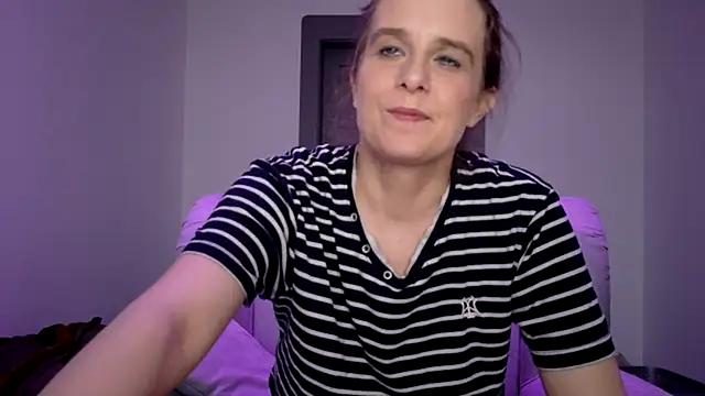 Chantalee live XXX chat