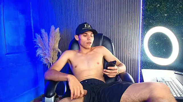 XXX chat uživo modela Deus_king1