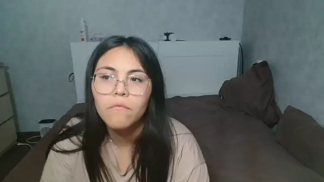 Anda_here's Live XXX Chat