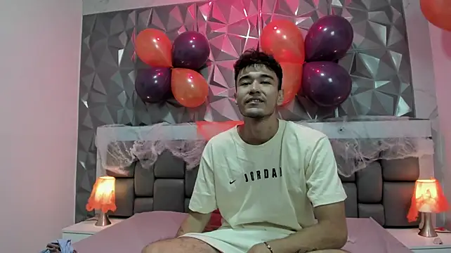 แชท XXX สดของ KathyAiden