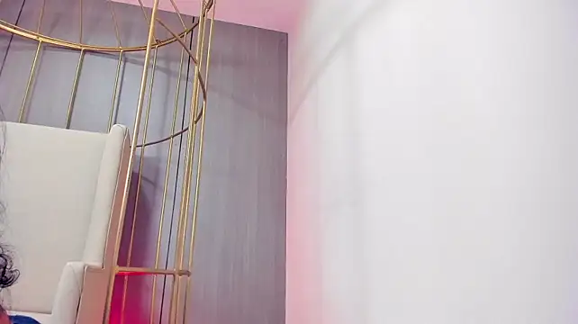 Raivennoir Adlı Modelin Canlı XXX Sohbeti