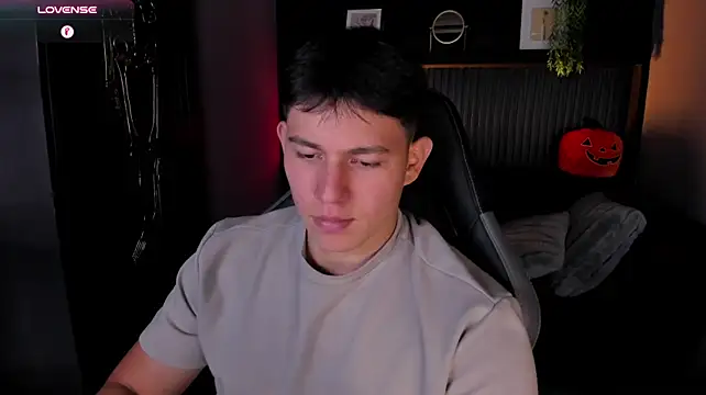 Chat XXX en directo de JamesCr_