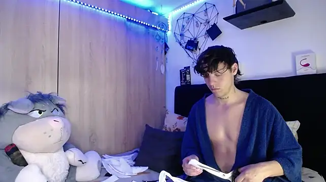 Santiago_kiler Show in webcam