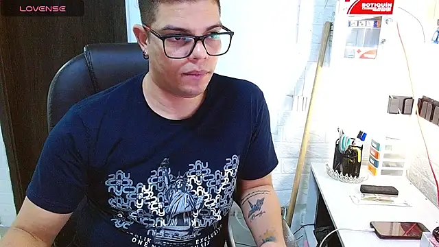 Онлайн чат XXX Realjoel01