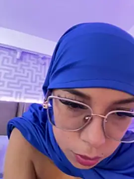 Živý XXX chat naishaa_