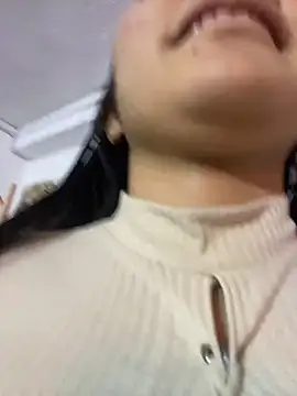 Chat XXX ao vivo de maliha_ec