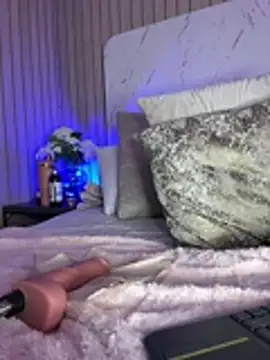 bella_loverr Adlı Modelin Canlı XXX Sohbeti