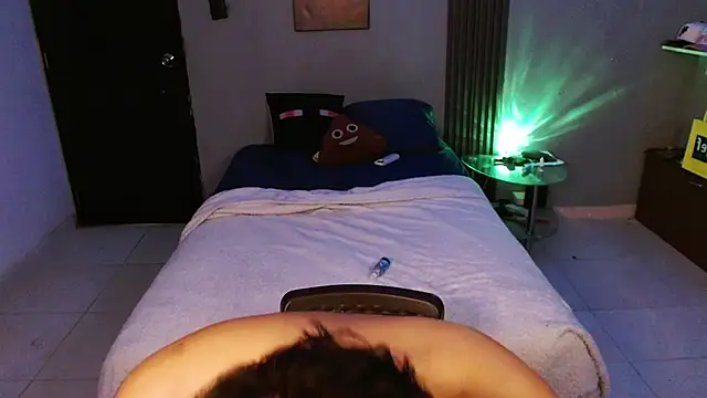 Mr_yisuzzのライブXXXチャット