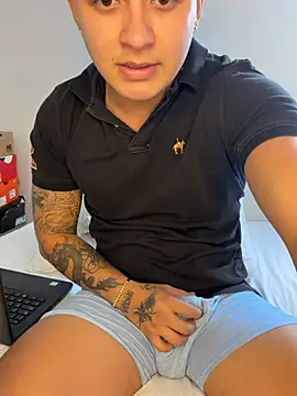 Chat XXX ao vivo de Christopher_strongg