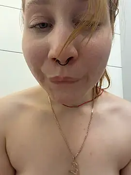 XXX chat uživo modela SlavicCandy