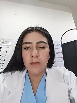 Chat +18 de CAROLINE__07 ao vivo