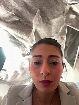 عرض كام IsabellaMariet