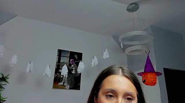 Anya-Ray Adlı Modelin Canlı XXX Sohbeti