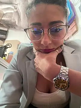 IsabellaMariet Adlı Modelin Canlı XXX Sohbeti